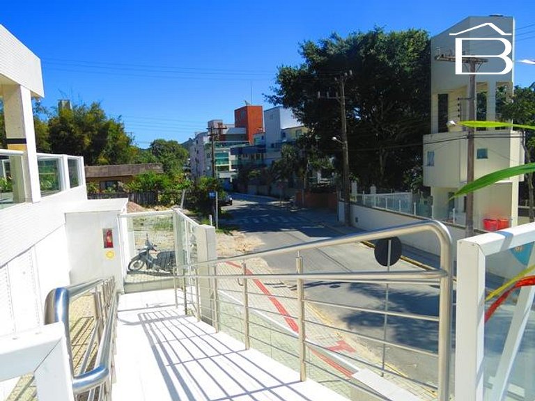 461A - Apartamento com vista mar. Praia da Lagoinha Bombinha