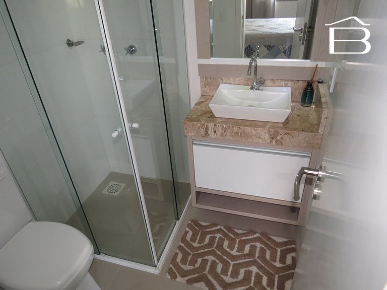 003 - Apartamento confortável com 3 quartos em Bombinhas!