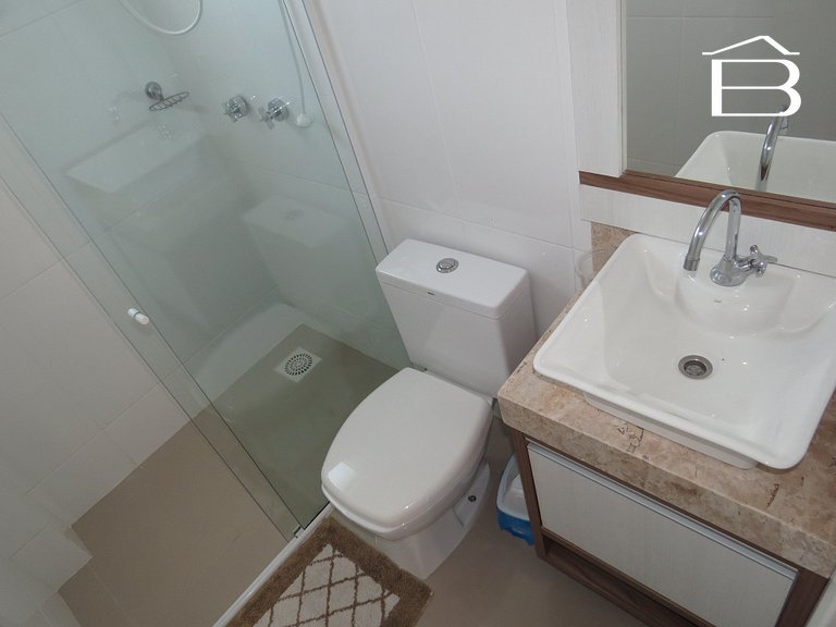 003 - Apartamento confortável com 3 quartos em Bombinhas!