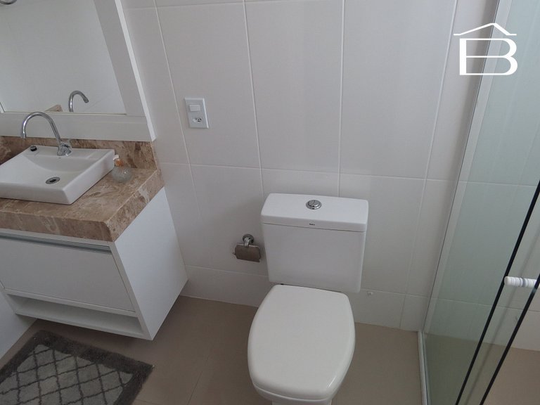 003 - Apartamento confortável com 3 quartos em Bombinhas!