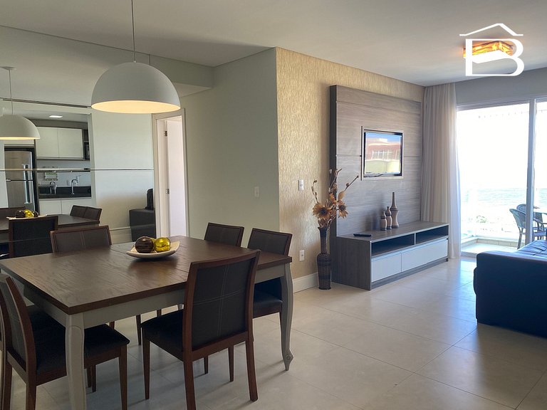 233 - Apartamento Frente Avenida em Bombinhas