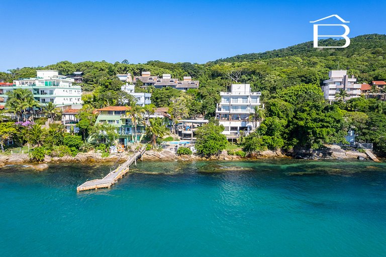 010 - Triplex frente mar até 10 pessoas na Praia da Lagoinha