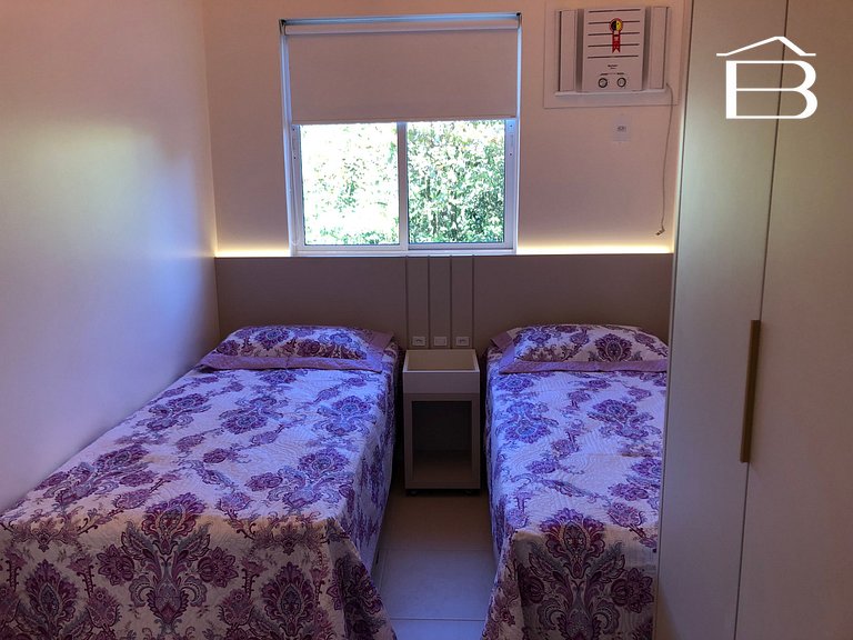 467 - Apartamento 3 quartos para 6 pessoas Bombas