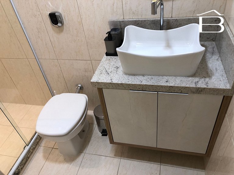 467 - Apartamento 3 quartos para 6 pessoas Bombas