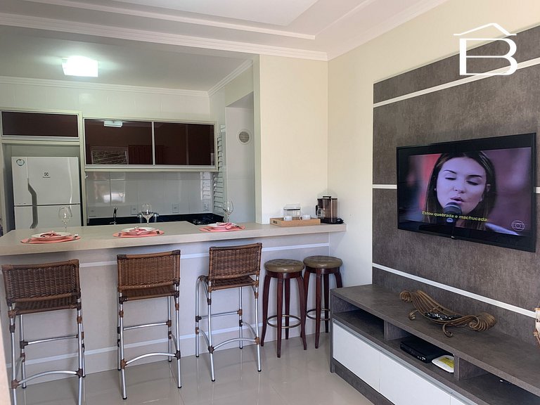 125 - Apartamento para 5 hóspedes em Bombinhas