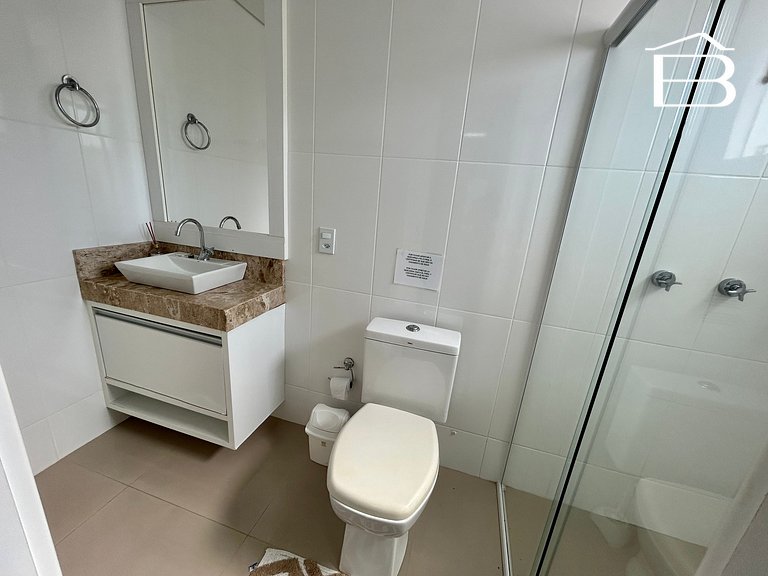 003 - Apartamento confortável com 3 quartos em Bombinhas!