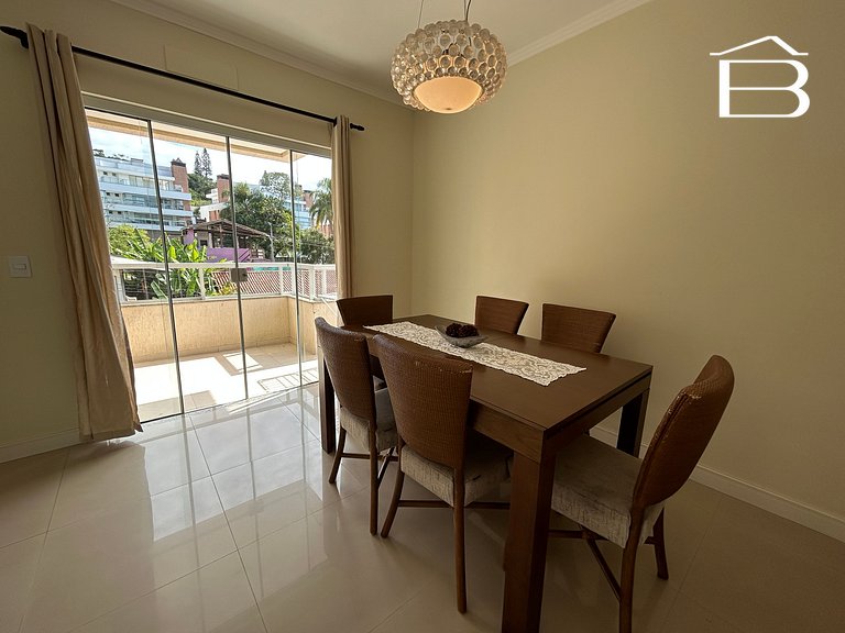003 - Apartamento confortável com 3 quartos em Bombinhas!