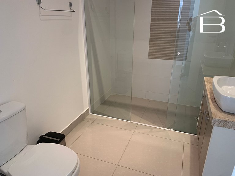 461A - Apartamento com vista mar. Praia da Lagoinha Bombinha