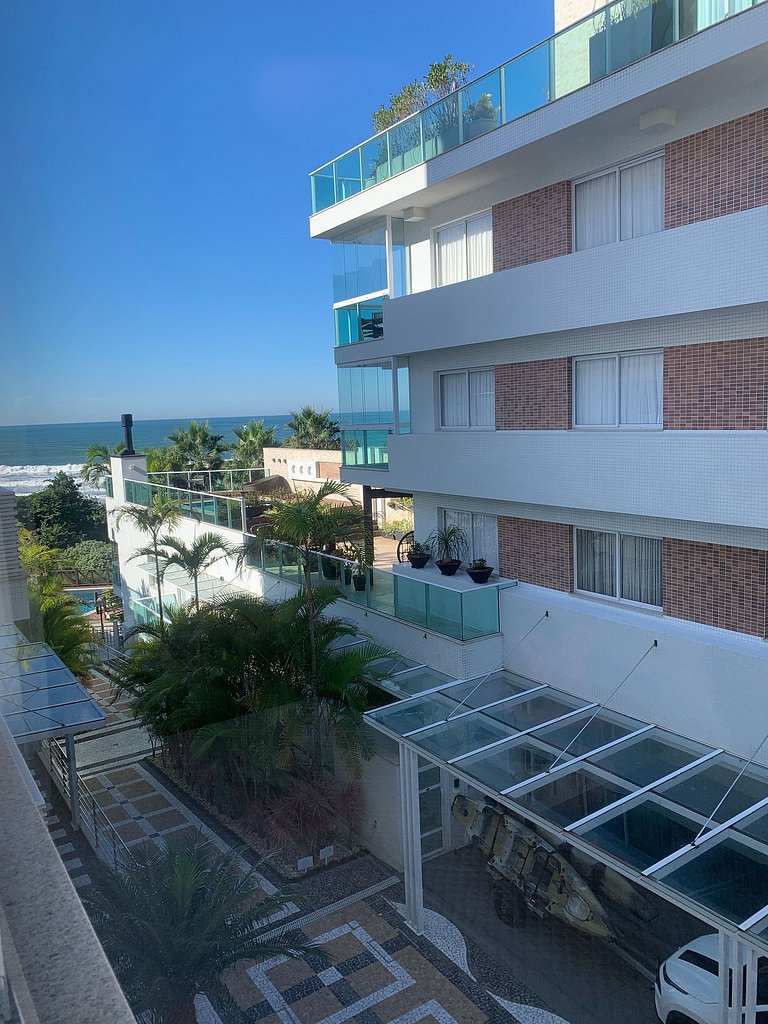 127C - Apartamento para 6 pessoas frente mar praia de Bombas
