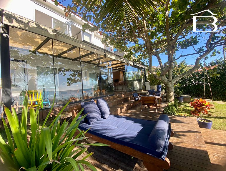 415 - Casa pé na areia para 13 pessoas no centro de Bombinha