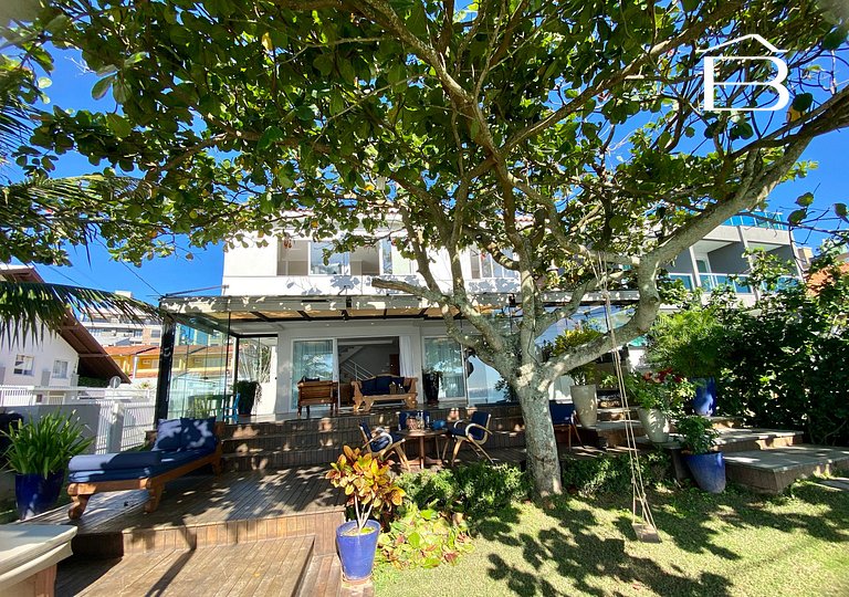 415 - Casa pé na areia para 13 pessoas no centro de Bombinha
