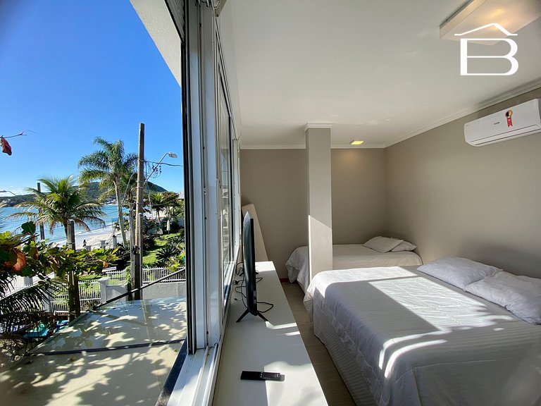 415 - Casa pé na areia para 13 pessoas no centro de Bombinha