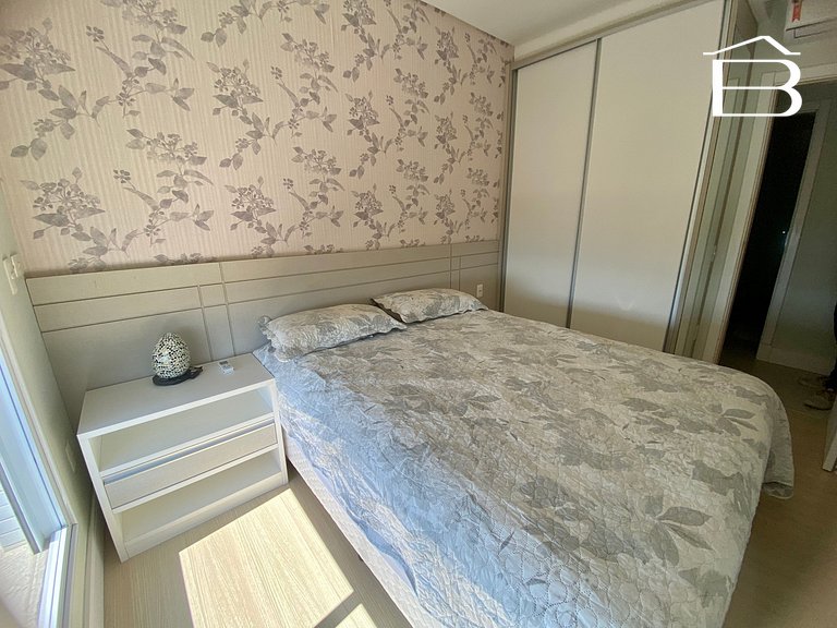 233 - Apartamento Frente Avenida em Bombinhas
