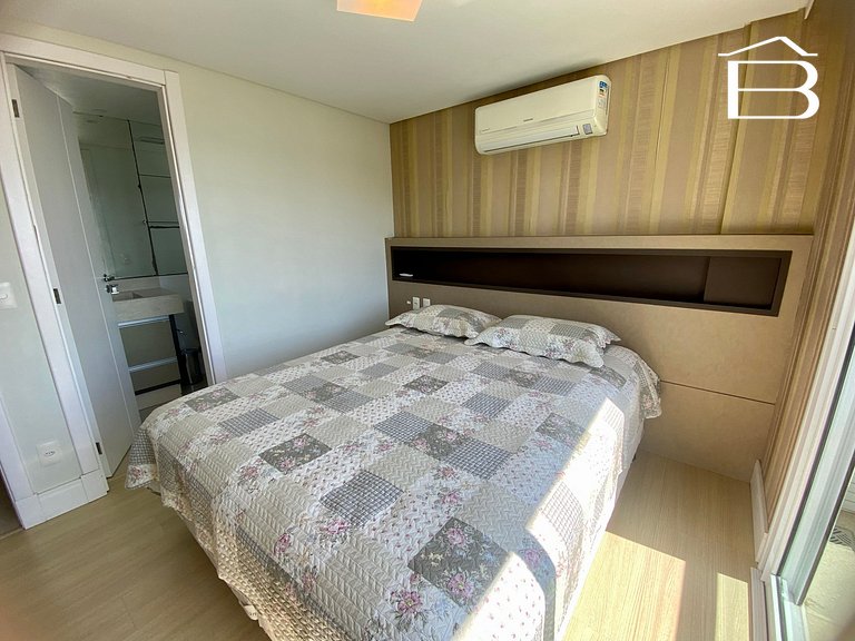 233 - Apartamento Frente Avenida em Bombinhas