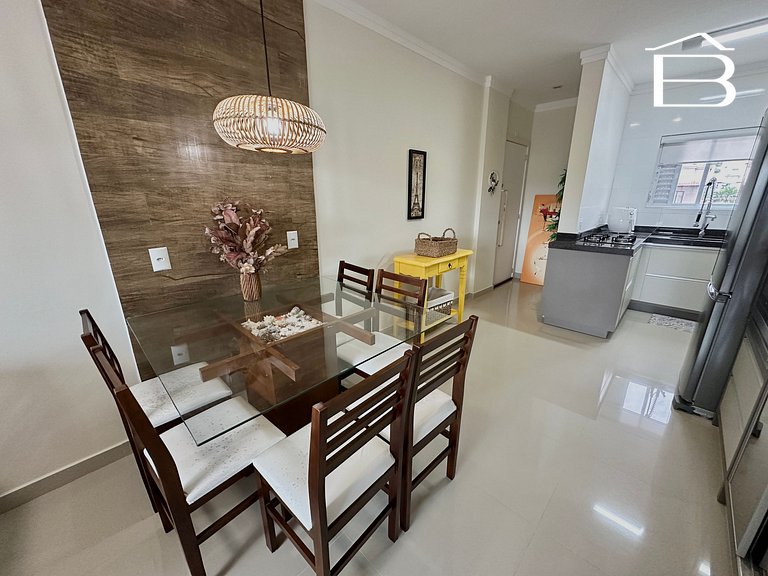 064 - Apartamento 7 pessoas praia de Bombinhas