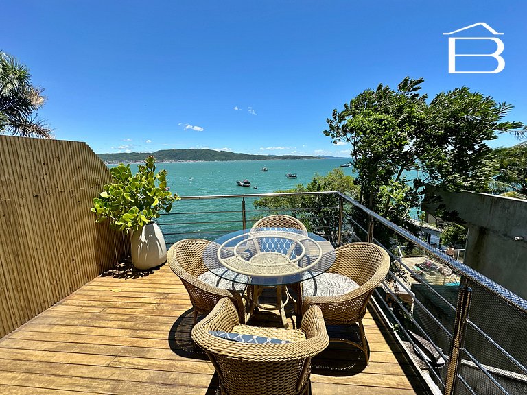 010 - Triplex frente mar até 10 pessoas na Praia da Lagoinha