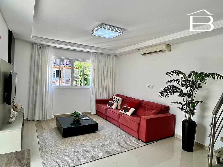 010 - Triplex frente mar até 10 pessoas na Praia da Lagoinha