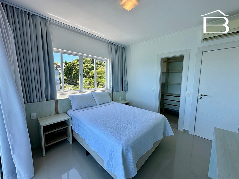 010 - Triplex frente mar até 10 pessoas na Praia da Lagoinha