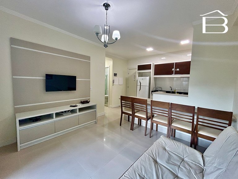 074B - Apartamento na praia central de Bombinhas!