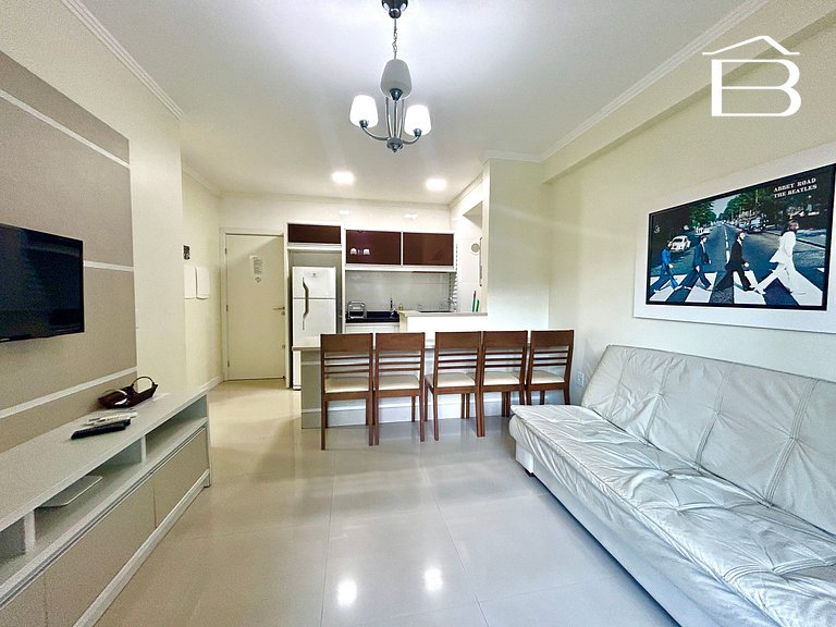 074B - Apartamento na praia central de Bombinhas!