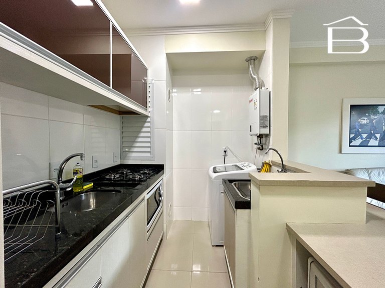 074B - Apartamento na praia central de Bombinhas!