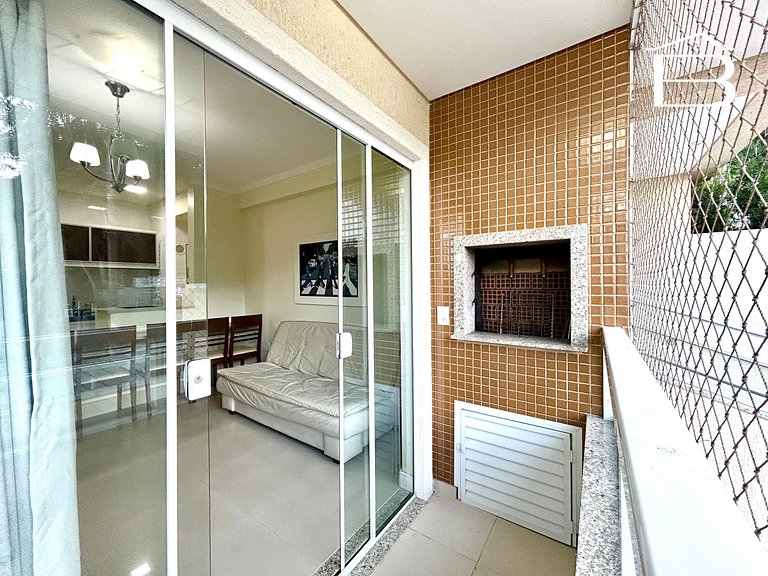 074B - Apartamento na praia central de Bombinhas!