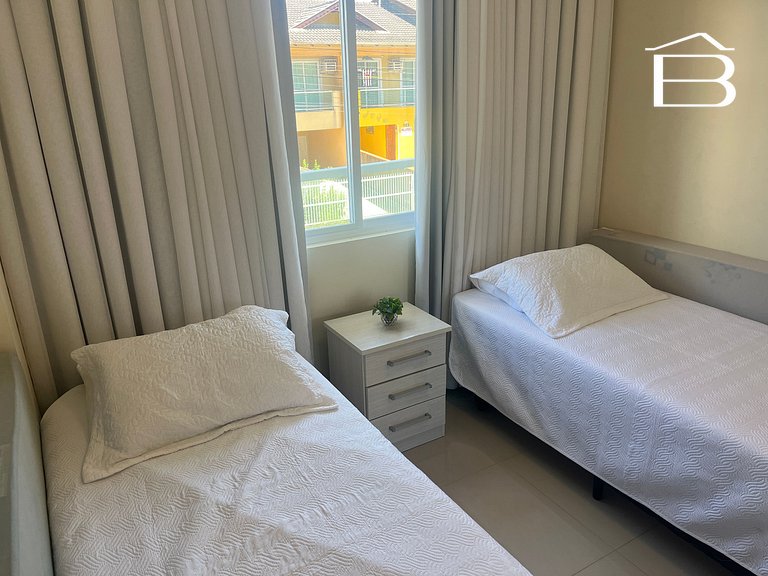 045A - Central, Aconchegante e Completo – 2 Quartos em Bombi