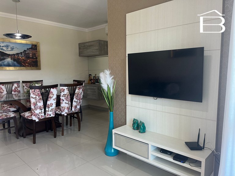 045A - Central, Aconchegante e Completo – 2 Quartos em Bombi