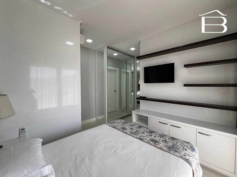 133 - Jacuzzi Privativa e vista mar em Bombinhas