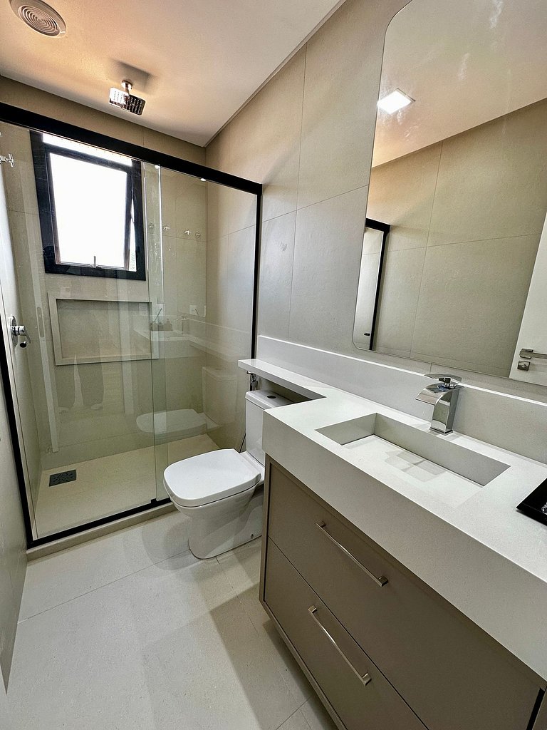 037 - Apartamento para 6 pessoas com piscina
