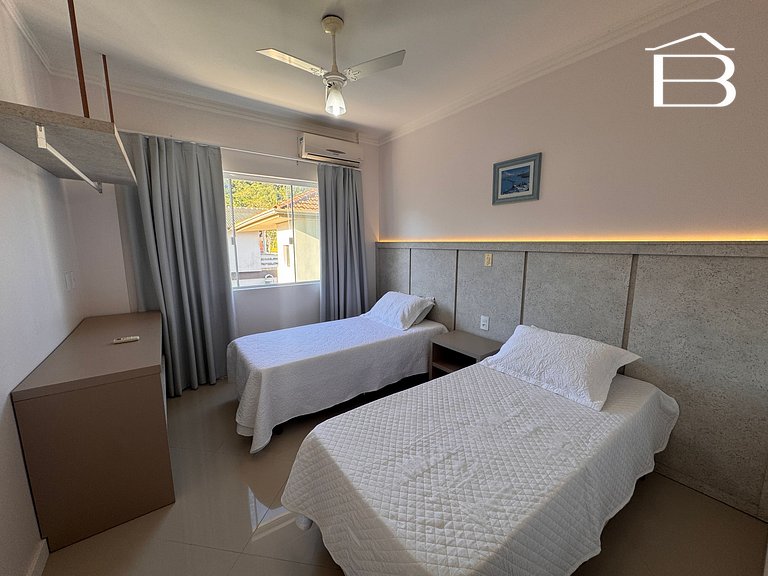 076 - Apartamento próximo a praia de 4 ilhas