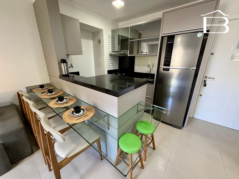 130 - Apartamento com vaga dupla e 2 quartos Praia di Capri