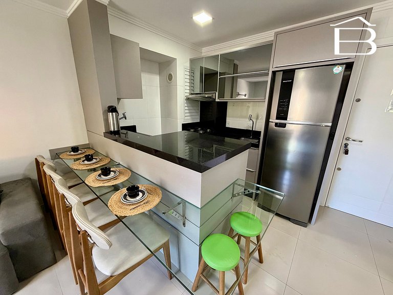 130 - Apartamento com vaga dupla e 2 quartos Praia di Capri