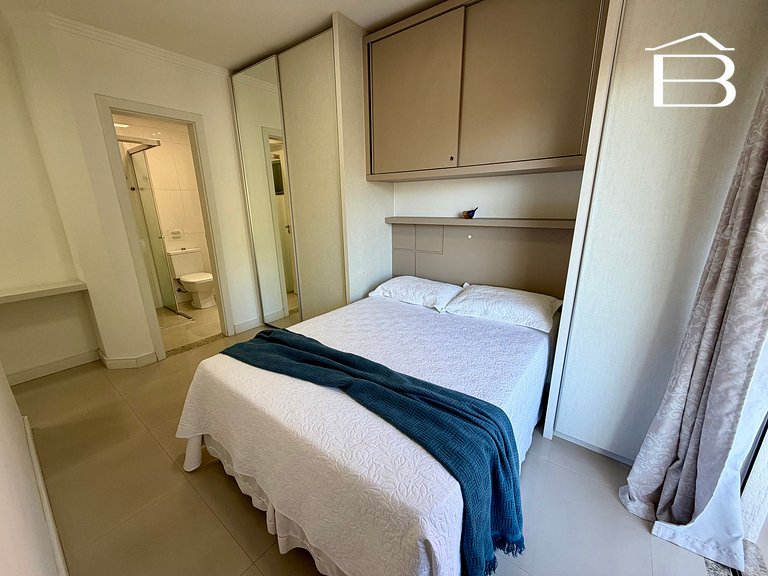 130 - Apartamento com vaga dupla e 2 quartos Praia di Capri
