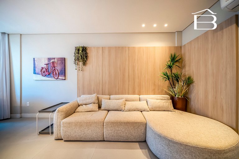 Leme 208 – Apartamento novíssimo a poucos metros do mar em B