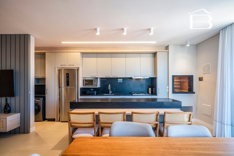 Leme 208 – Apartamento novíssimo a poucos metros do mar em B
