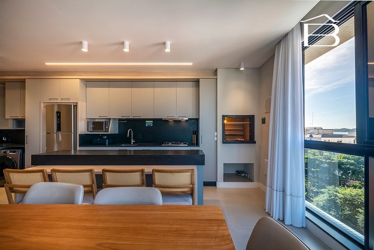 Leme 208 – Apartamento novíssimo a poucos metros do mar em B