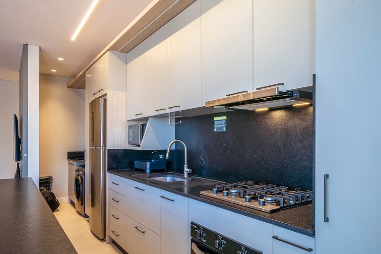 Leme 208 - Novíssimo Apartamento a Metros do Mar em Bombas