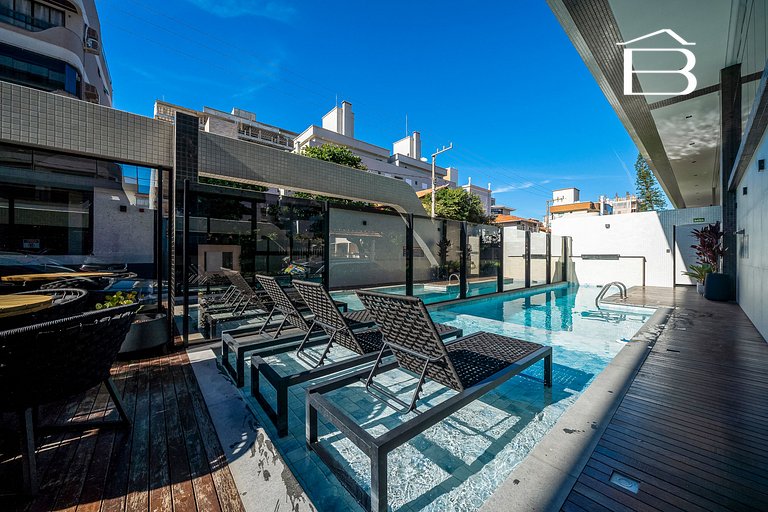 Leme 208 – Apartamento novíssimo a poucos metros do mar em B