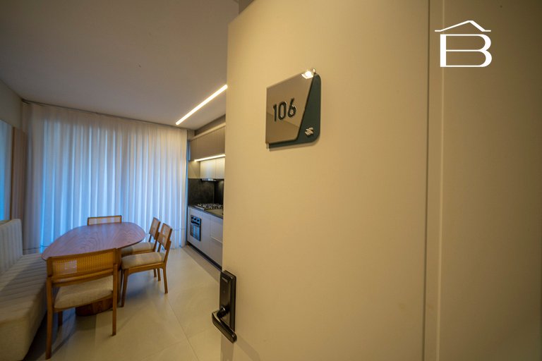 Leme 106 – Apartamento novíssimo a poucos metros do mar em B