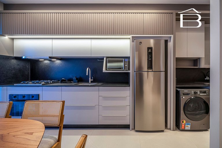 Leme 106 – Apartamento novíssimo a poucos metros do mar em B
