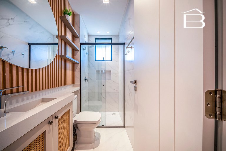 Leme 106 – Apartamento novíssimo a poucos metros do mar em B