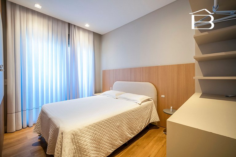 Leme 106 – Apartamento novíssimo a poucos metros do mar em B