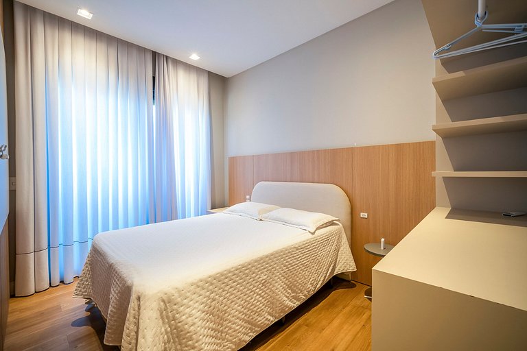 Leme 106 - Novíssimo Apartamento a Poucos Metros do Mar em B