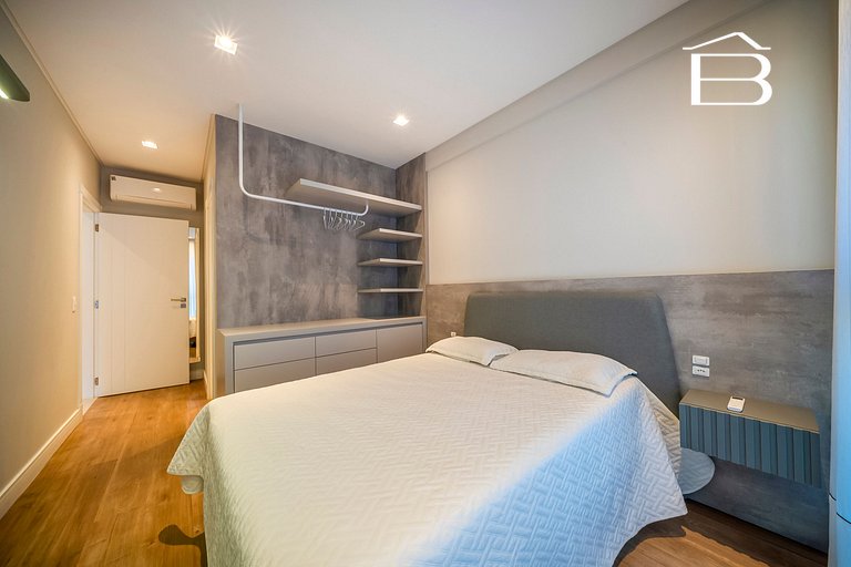 Leme 106 – Apartamento novíssimo a poucos metros do mar em B