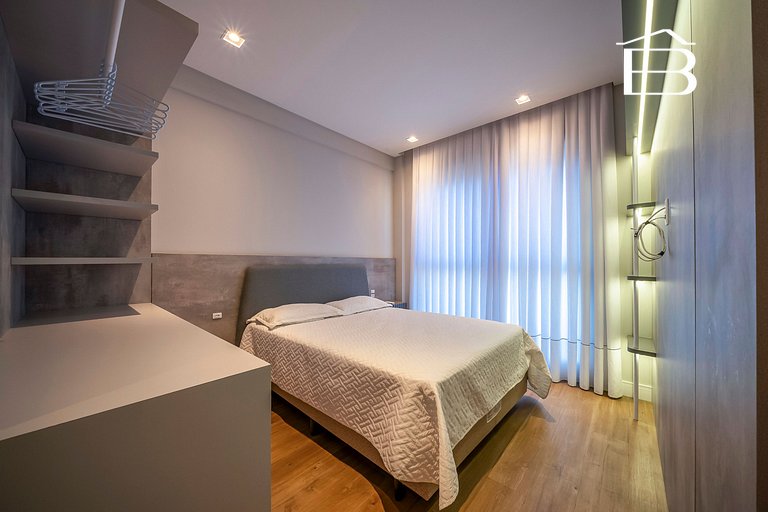 Leme 106 – Apartamento novíssimo a poucos metros do mar em B