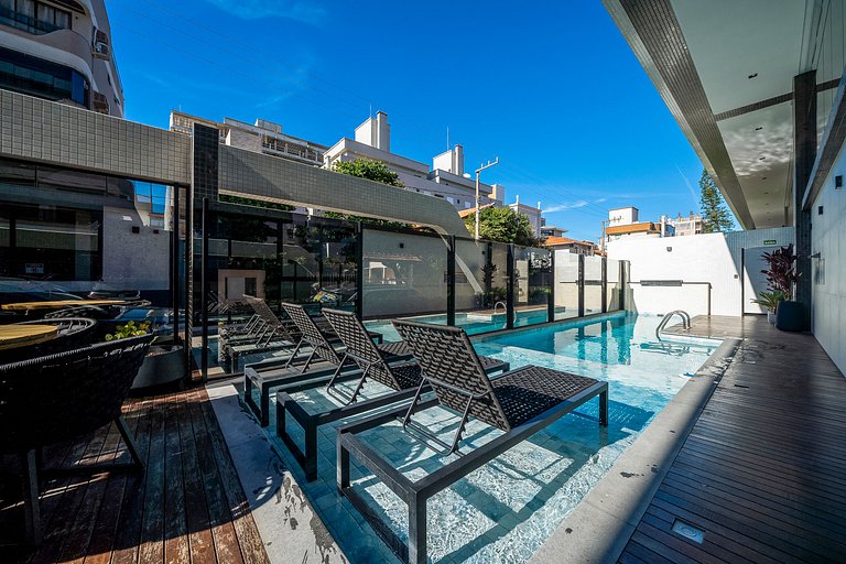 Leme 106 - Novíssimo Apartamento a Poucos Metros do Mar em B