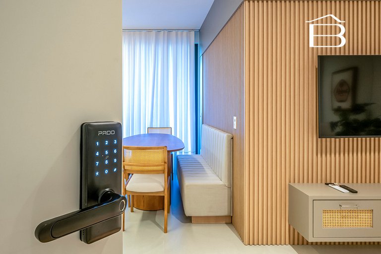 Leme 107 – Apartamento novíssimo a poucos metros do mar em B