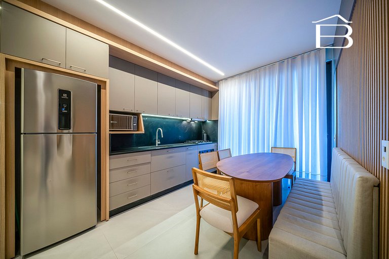Leme 107 – Apartamento novíssimo a poucos metros do mar em B