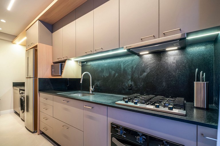 Leme 107 - Novíssimo Apartamento a Poucos Metros do Mar em B